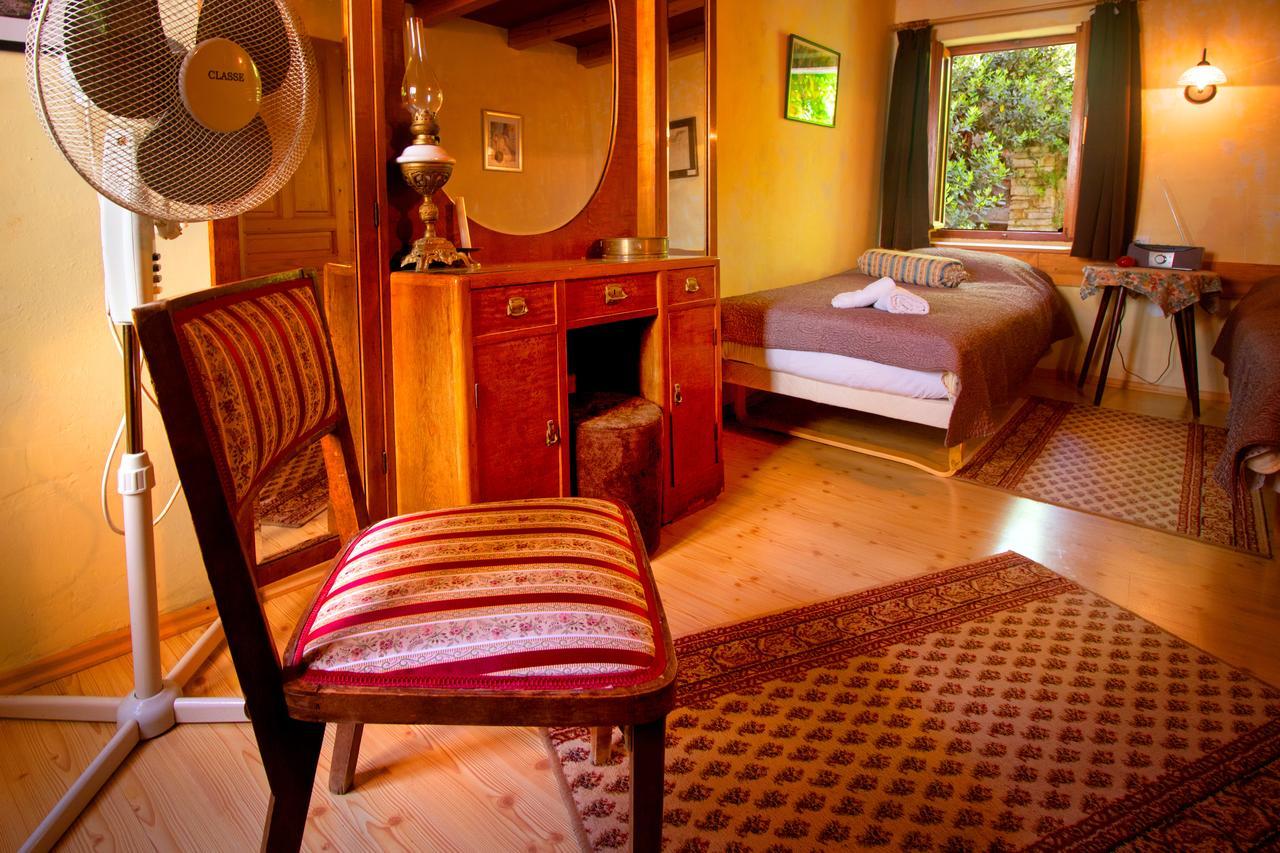 Kamene Price Rooms, Music And Food Bale Ngoại thất bức ảnh